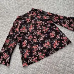 チュニックショートブラウス トップス　花柄　黒