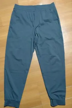 ユニクロ ウルトラストレッチアクティブジョガーパンツ