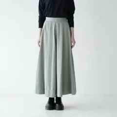 YANUK ヤヌーク　フレアスカート グリーンのサムネイル