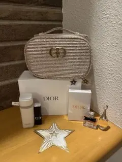 dior ディオール ホリデーオファー 新品未使用 - メルカリ