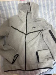 NIKEテックのサムネイル