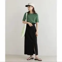 お値下げしました❣️kastane スリットＩラインスカートのサムネイル