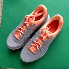 【新品】Nike レボリューション2 スニーカー グレー/オレンジ　24cm