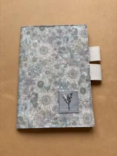 ハンドメイド　スケジュール帳カバー　Ｂ６