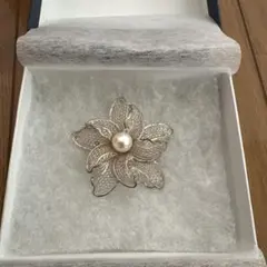 JEWELRY TSUTSUMI ブローチ パールのサムネイル