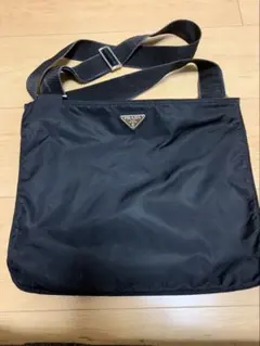 PRADA ブラック ショルダーバッグ サコッシュ