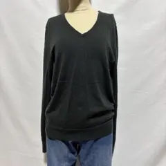 UNIQLO ウール100% Vネックニット M