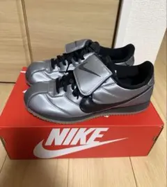 Nike Cortez コルテッツ SE シルバー