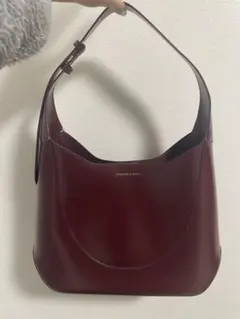 CHARLES & KEITH バーガンディ ハンドバッグ
