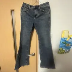 ダークブルーブーツカットデニム GU ストレートデニム フレアデニム