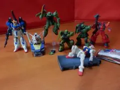 ガンダム ザク バンダイ HG ガシャポン 等 寄せ集め 7体セット 開封済