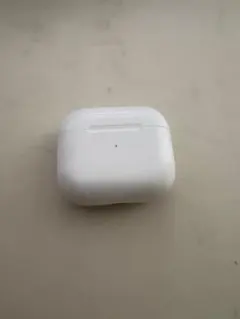Apple AirPods 第3世代 本体とイヤホンのサムネイル