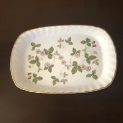 Wedgwood 花柄　長方形皿