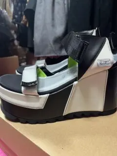 YOSUKE 厚底サンダル