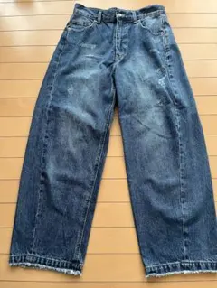 3月末迄の出品‼️ ライトオン　カーブデニムパンツのサムネイル
