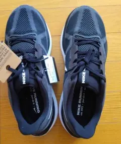 新品　NIKE Structure 25 メンズ スニーカー27.5cmのサムネイル