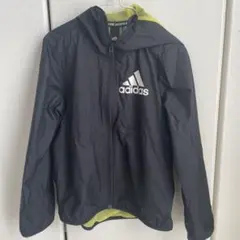 adidasキッズナイロンジャンパー 120㎝