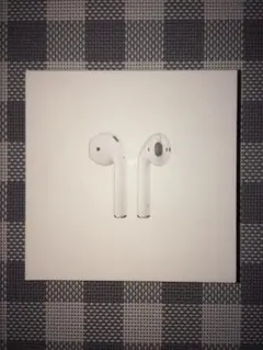 AirPods（第2世代） Lightning充電ケース MV7N2J/A