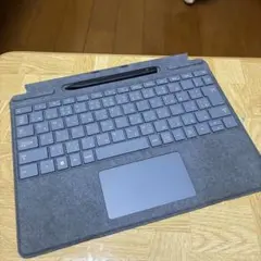 【ペン付き・ジャンク品】Surface Pro Signature キーボードのサムネイル
