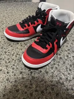 NIKE ハイカット スニーカー レッド/ブラック