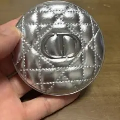 DIOR スキンフォーエヴァーグロウルミナイザー