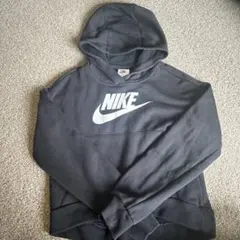 Nike 黒パーカー Mサイズ　130から140ぐらい