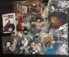 鬼滅の刃　グッズ　まとめ売り　18個　アクスタ　缶バッジ　キーホルダー