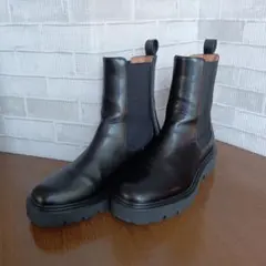 ブラック サイドゴアブーツ レザーほぼ新品