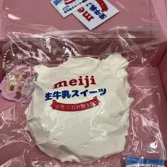 五条熊　大きいタイプ　二段　meiji 生牛乳スイーツ スクイーズ
