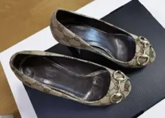 パンプス GUCCI ロゴ　ヒール
