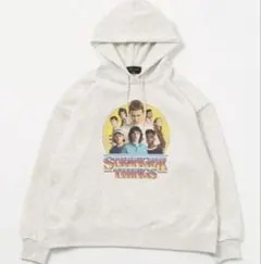 ストレンジャーシングス　コラボ缶バッチ付きパーカー　スウェット　Mサイズ