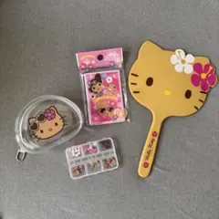 大人気‼️ サンリオ 日焼けキティ グッズ 4点セットのサムネイル