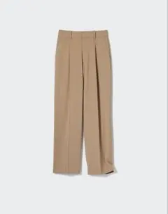 ユニクロ　タックワイドパンツ 低身長（股下64センチ補正済）訳あり