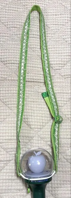 りんご棒ペンライトを首から下げちゃってショルダーストラップ難ありグリーン系44