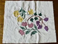 刺繍ハンドメイド  オーダーメイド　インテリアに☆ランチマットに☆
