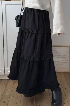 ティアードデザイン 黒 ロングスカート