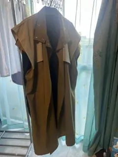 オズモーシス　ノースリーブアウター