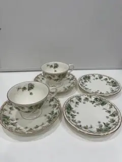 【NARUMI】ティカップ・ソーサ・ケーキ皿セット ☆　5164