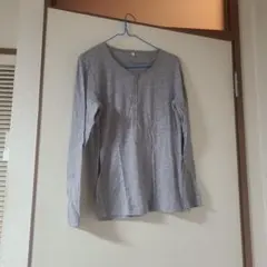 長袖グレーシャツ Mサイズのサムネイル