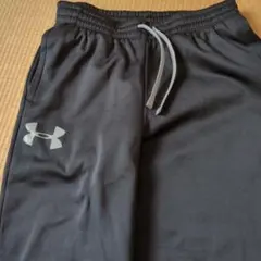 Under Armour ColdGear ジャージ YLG 黒　150㌢