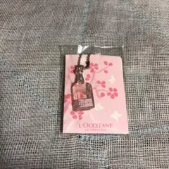 【非売品】ロクシタン ノベルティ チェリーウィング アクセサリーチャーム