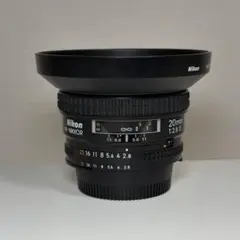 Nikon AF Nikkor 20mm F2.8 D フード付き