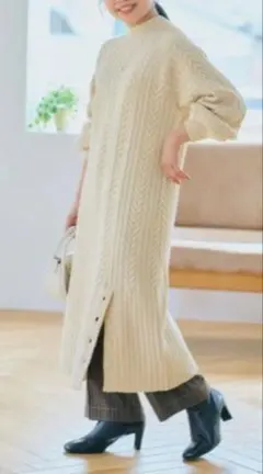 cohina ボトルネックケーブルニットワンピース