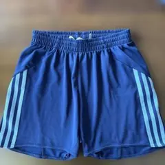 adidas ネイビー 半ズボン　150〜160