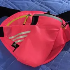 adidas ペットボトルホルダー　ウエストポーチ