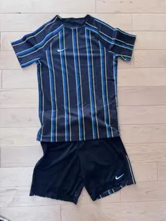 Nike サッカーウェア 黒/青/黄 ストライプ