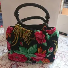 Item thumbnail for item 3cf4b758-c341-4f03-8c28-020a415181c7