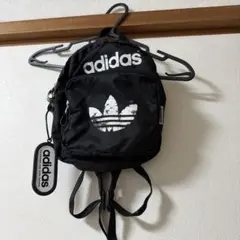 adidas ミニリュックのサムネイル