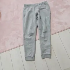 Nike グレー ジョガーパンツ