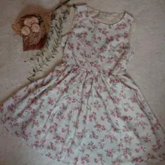 アースミュージック&エコロジー 花柄ノースリーブワンピース